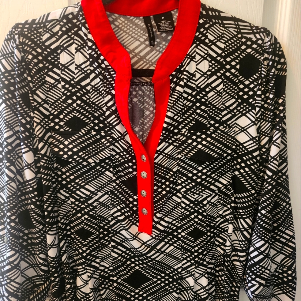 New Directions Women's blouse, Size M, Color Red, black, white